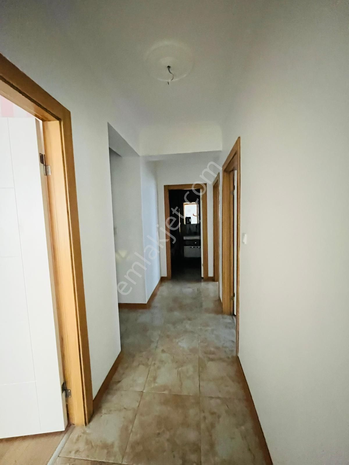 Valentia'dan Yerden Isıtmalı Ara Katta Kiralık 3+1 Daire !!! - Görsel 32