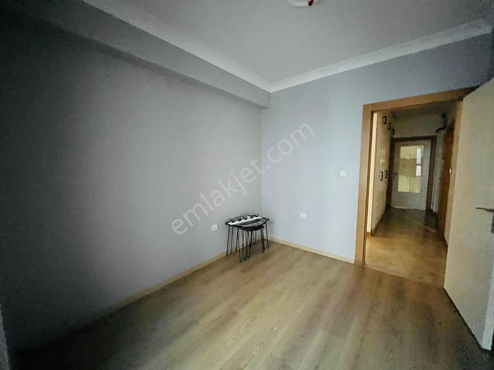 Valentia'dan Yerden Isıtmalı Ara Katta Kiralık 3+1 Daire !!! - Görsel 12