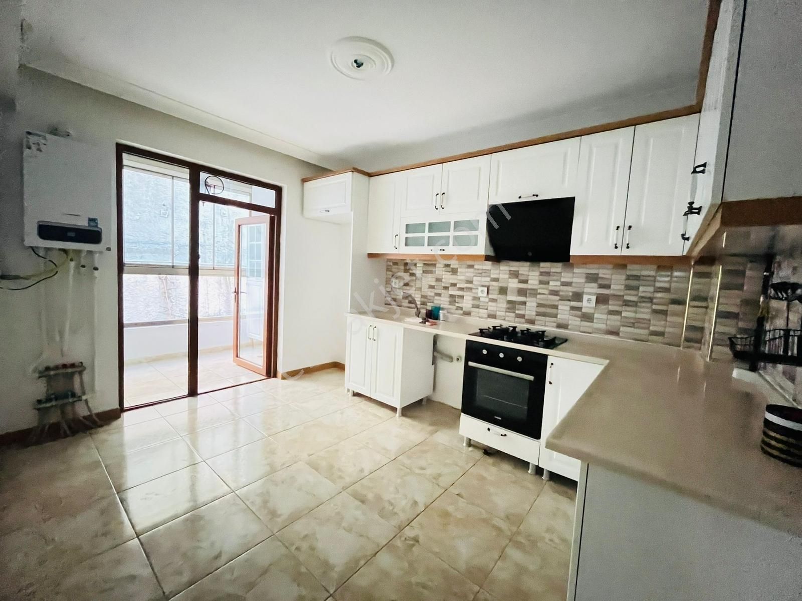 Valentia'dan Yerden Isıtmalı Ara Katta Kiralık 3+1 Daire !!! - Görsel 22