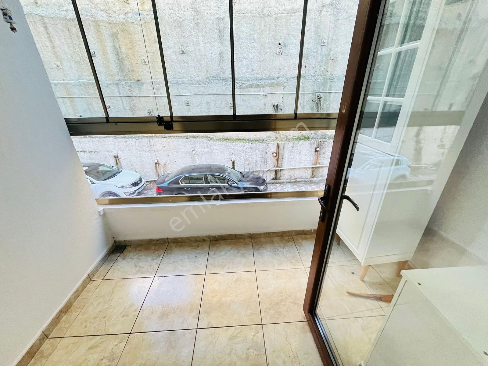 Valentia'dan Yerden Isıtmalı Ara Katta Kiralık 3+1 Daire !!! - Görsel 14