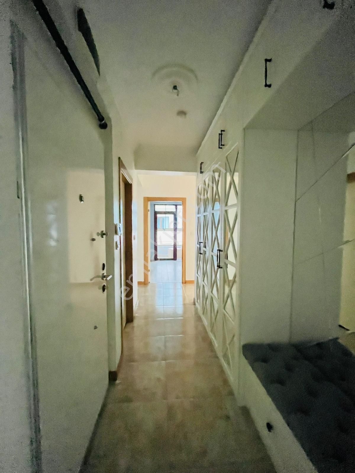 Valentia'dan Yerden Isıtmalı Ara Katta Kiralık 3+1 Daire !!! - Görsel 13