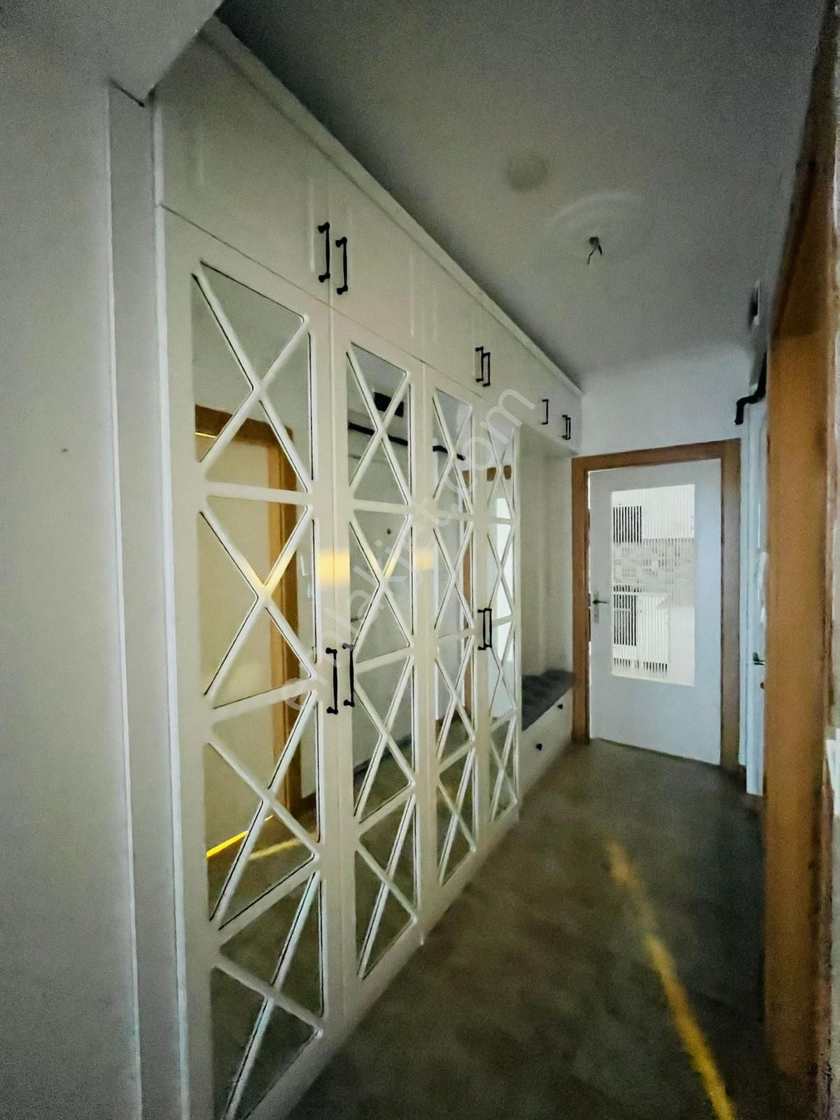 Valentia'dan Yerden Isıtmalı Ara Katta Kiralık 3+1 Daire !!! - Görsel 23