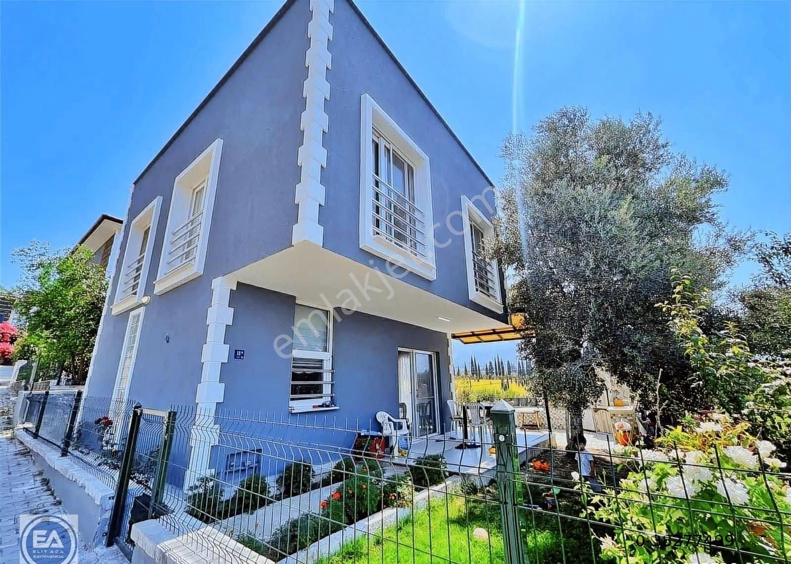 Kuşadası Davutlar'da Havuzlu Sitede 3 + 1 Manzaralı Satılık