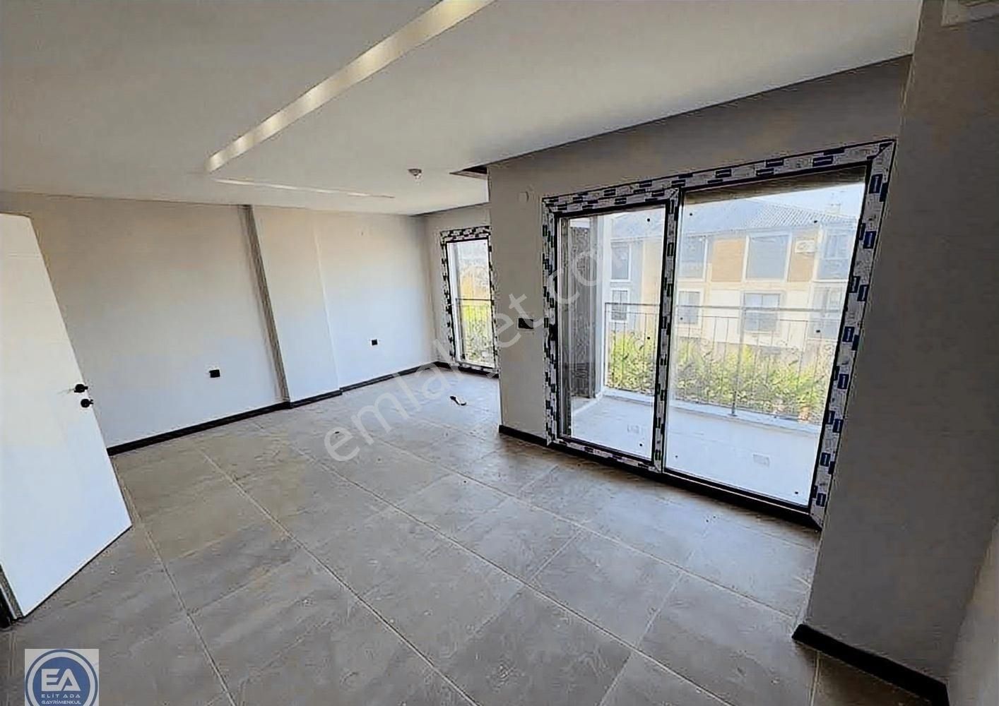 Kuşadası Davutlar'da 5+1 Özel Havuzlu Müstakil Sıfır Satılık - Görsel 4