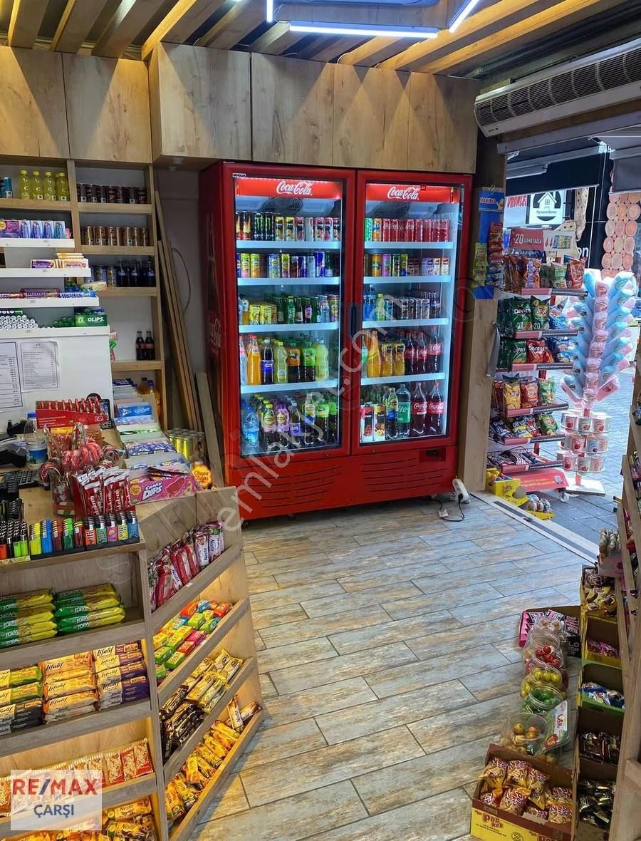 İzmit Sanat Sokağında Devren Kiralık Köşe Büfe Market - Görsel 3