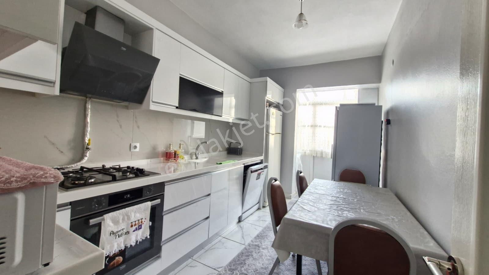 Kocatepe Mahallesi Kombili Ara Kat 3+1 Satılık Daire - Görsel 5