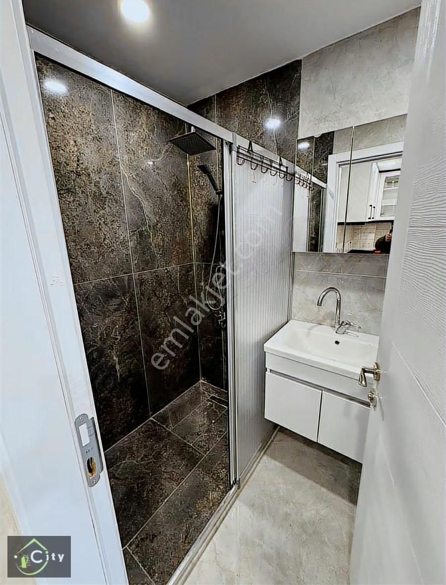 Findikzada Satılık Boş Daire Full Yapılıdi 2+1 1 Kat - Görsel 4