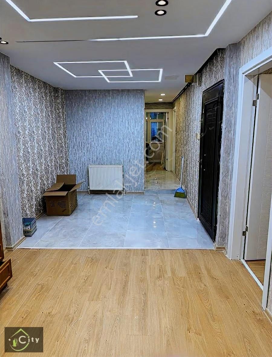 Findikzada Satılık Boş Daire Full Yapılıdi 2+1 1 Kat