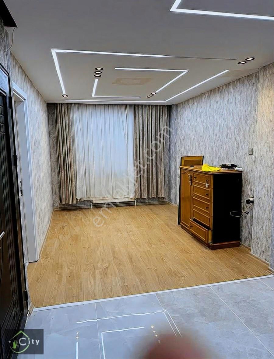 Findikzada Satılık Boş Daire Full Yapılıdi 2+1 1 Kat - Görsel 6