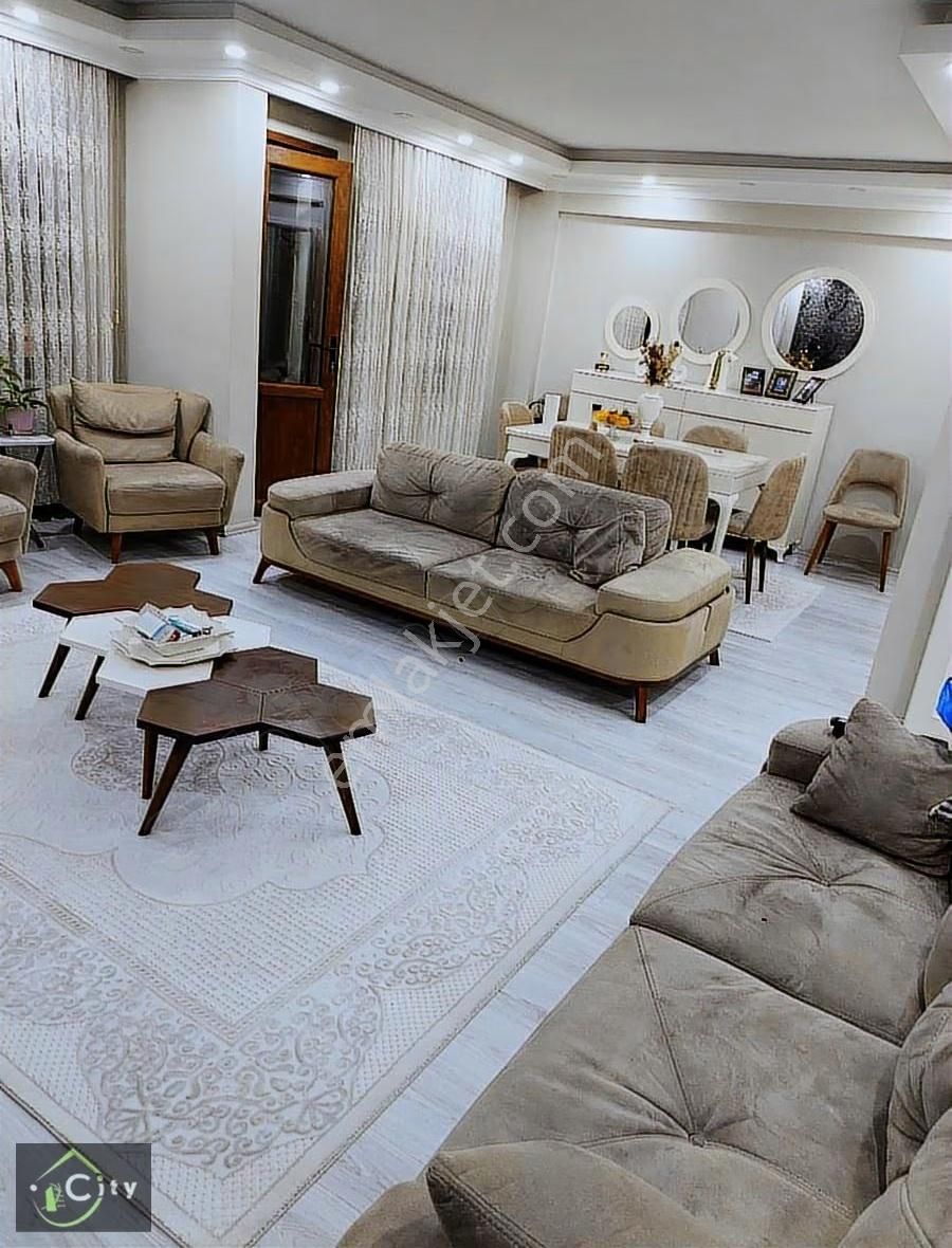 Alipaşa Cadsi Cada Üstü Satılık 3+1 3kat Full Yapıldı