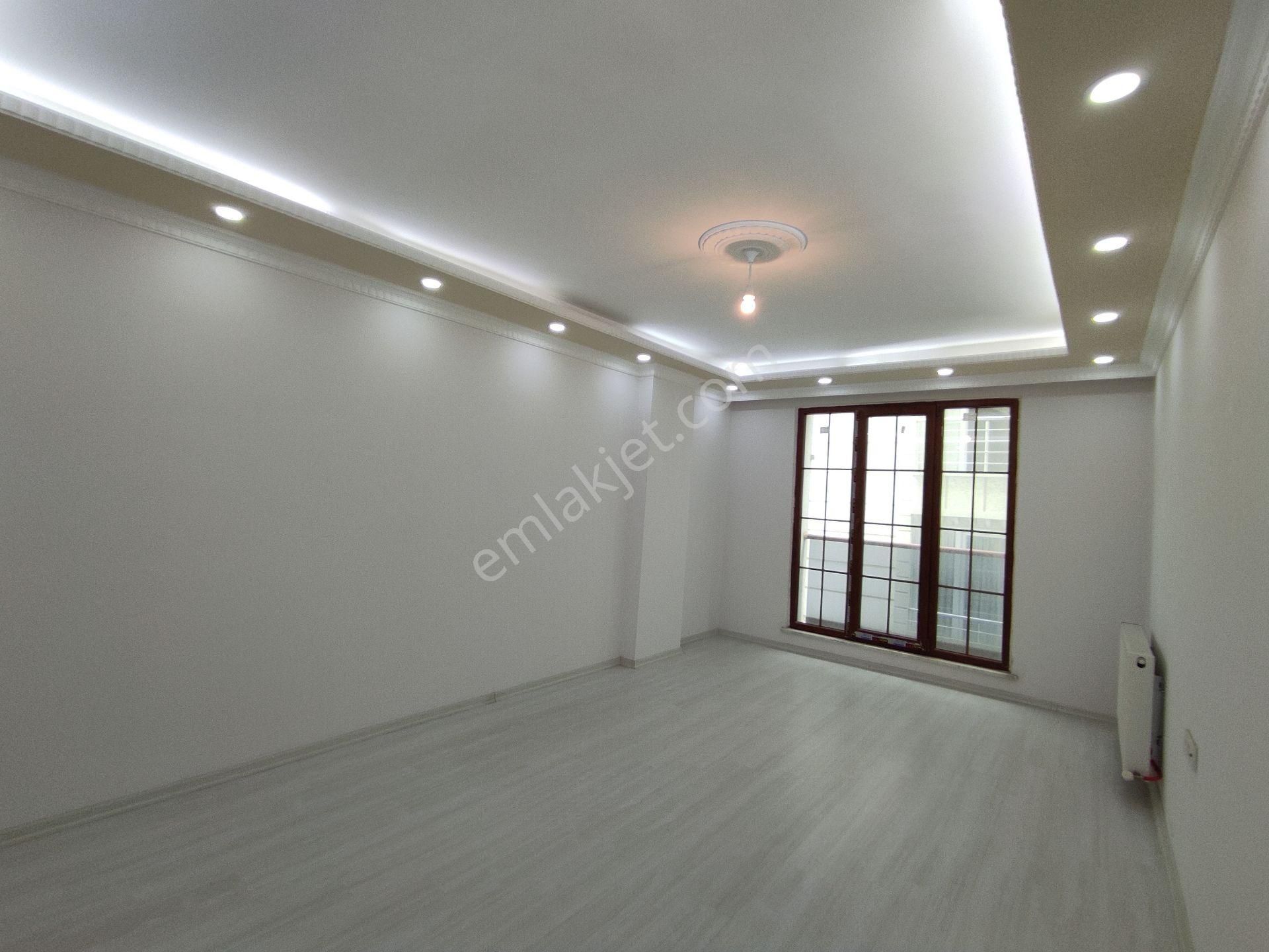 Esenyurt Akçaburgaz Mah Sıfır 80,m2-2+1- 1 Kat Daire