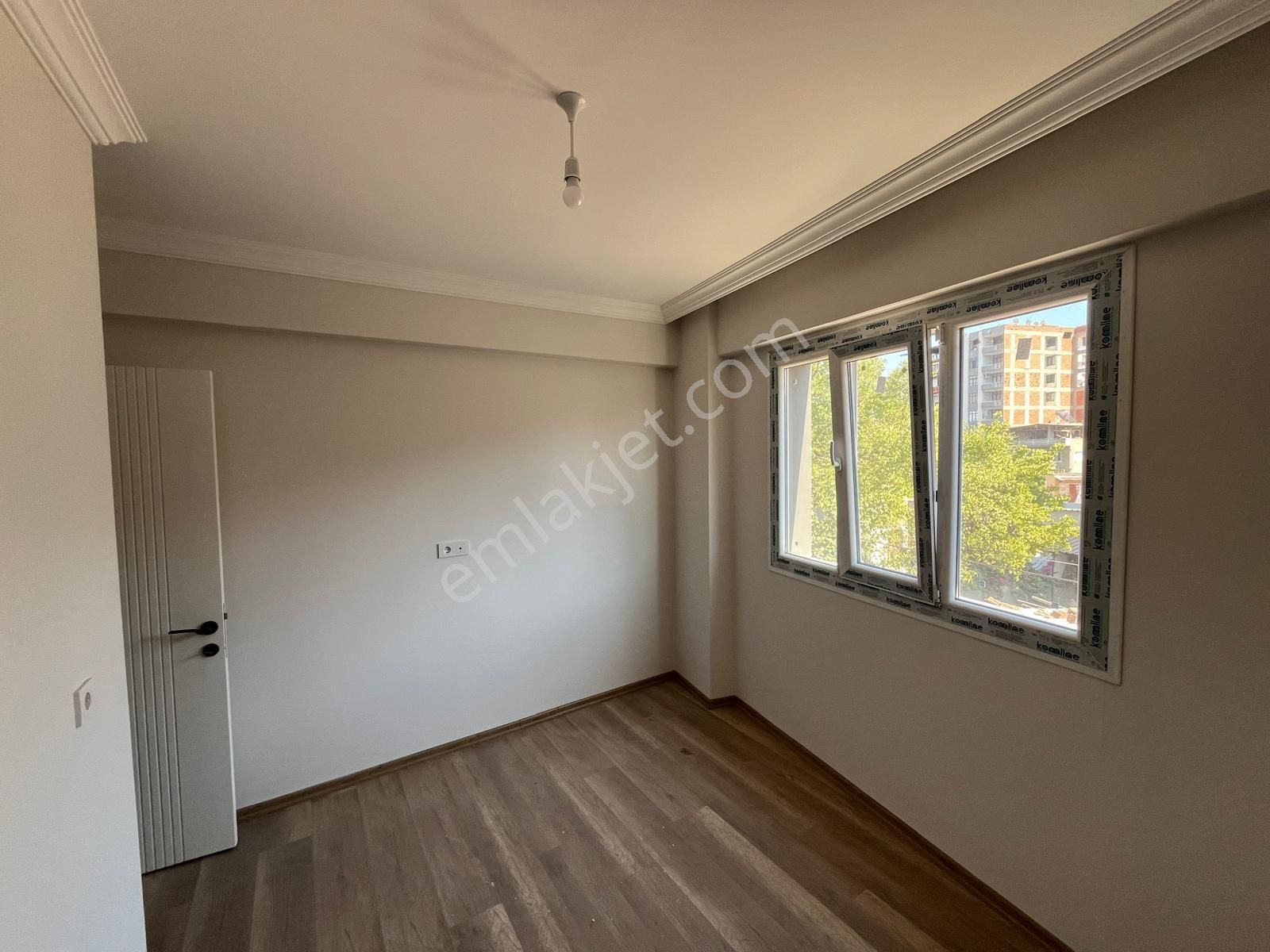 Miray Emlaktan Yenimahallede Doğalgazlı Kiralık 2+1 Daire - Görsel 15