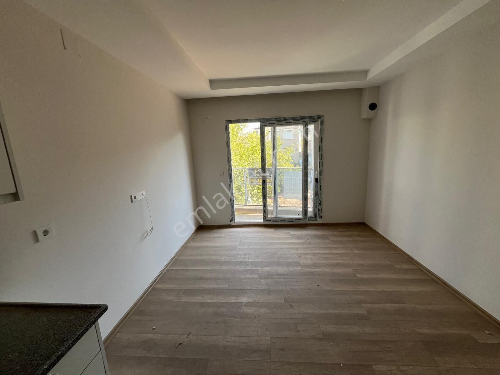 Miray Emlaktan Yenimahallede Doğalgazlı Kiralık 2+1 Daire - Görsel 8