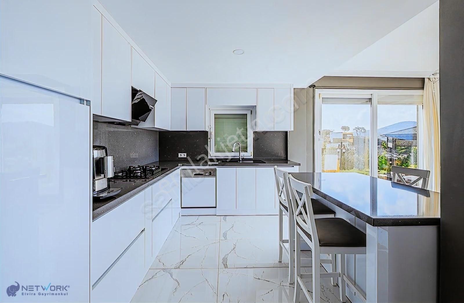 Bodrum Gümüşlük'te 1625m2 Arsa İçerisinde Deniz Manzaralı Villa - Görsel 28