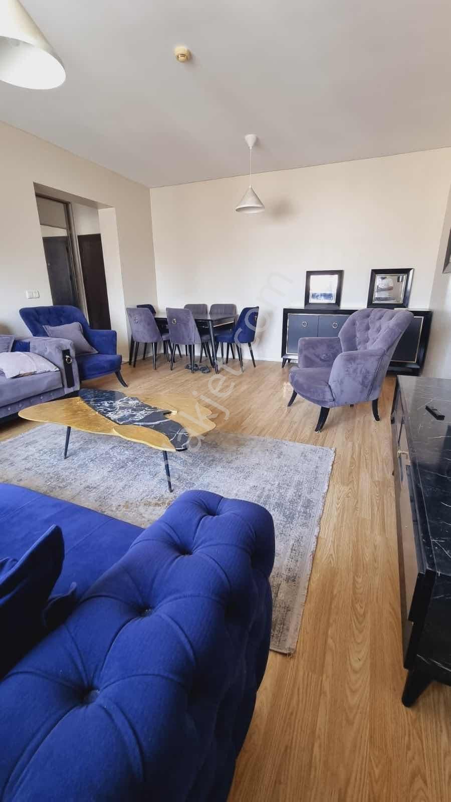 %50 Kredı Fırsatı Metrobüse-e5 10 Dk 90m2 Daire