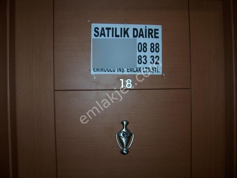 Altıntepe Genç Apt.garajlı Kombili Satılık Lüks Giriş Daire 1+1 - Görsel 24