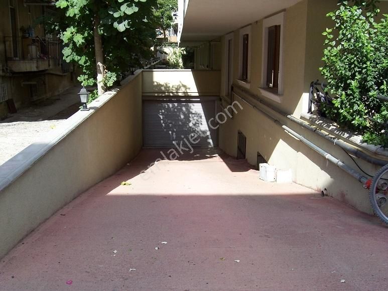 Altıntepe Genç Apt.garajlı Kombili Satılık Lüks Giriş Daire 1+1 - Görsel 19