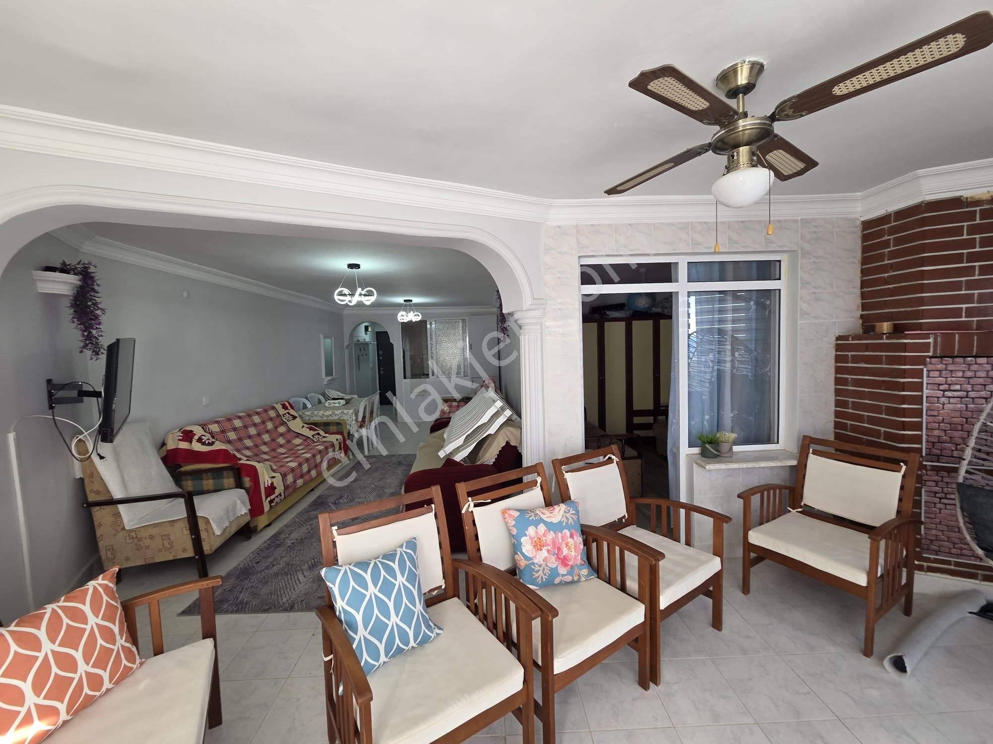 Haydar Emlaktan Yenicede 2+1 Orta Kat,deniz Man.havuzlu Sitede Yazlık