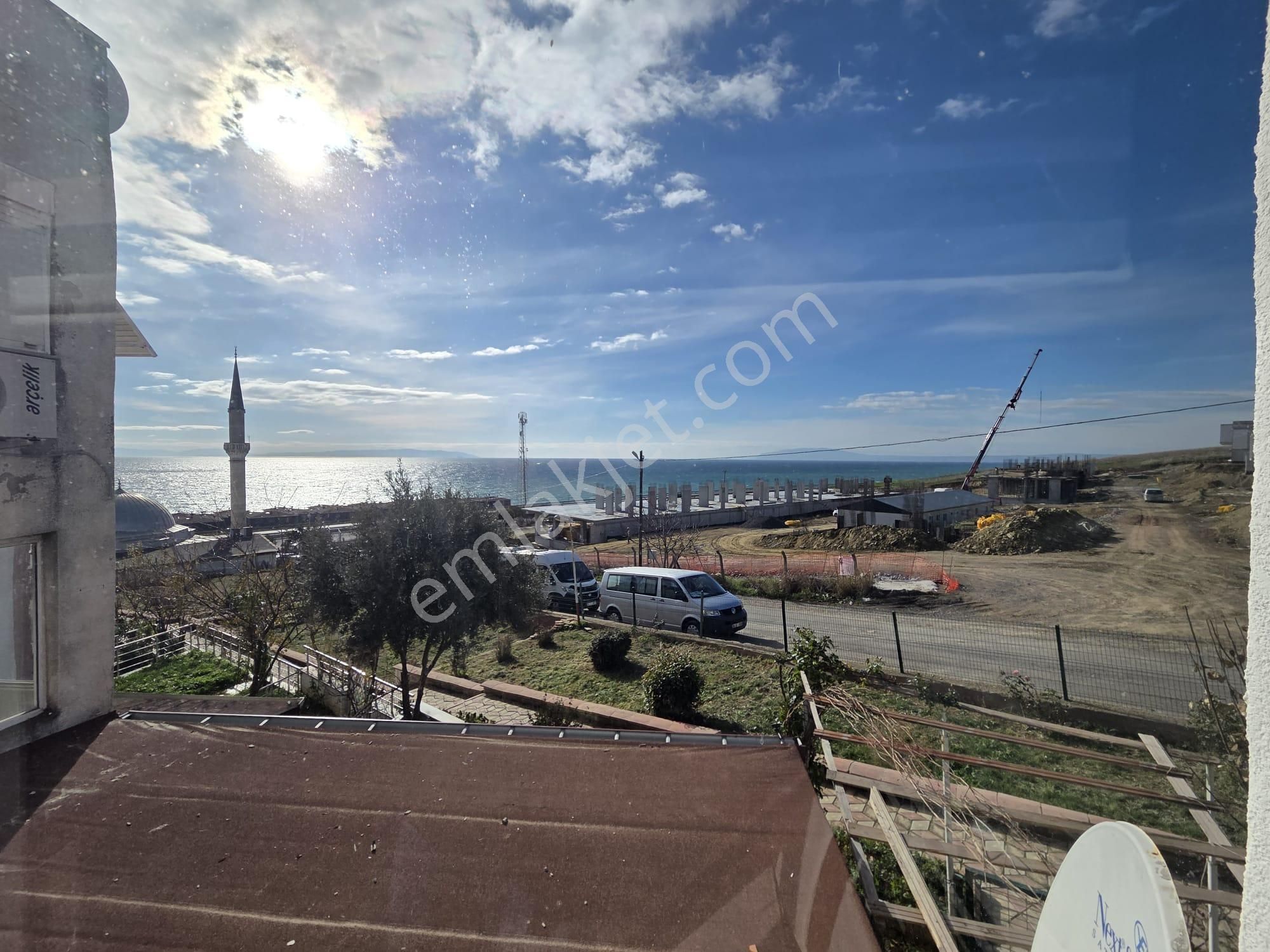 Haydar Emlaktan Yenicede 2+1 Orta Kat,deniz Man.havuzlu Sitede Yazlık - Görsel 2