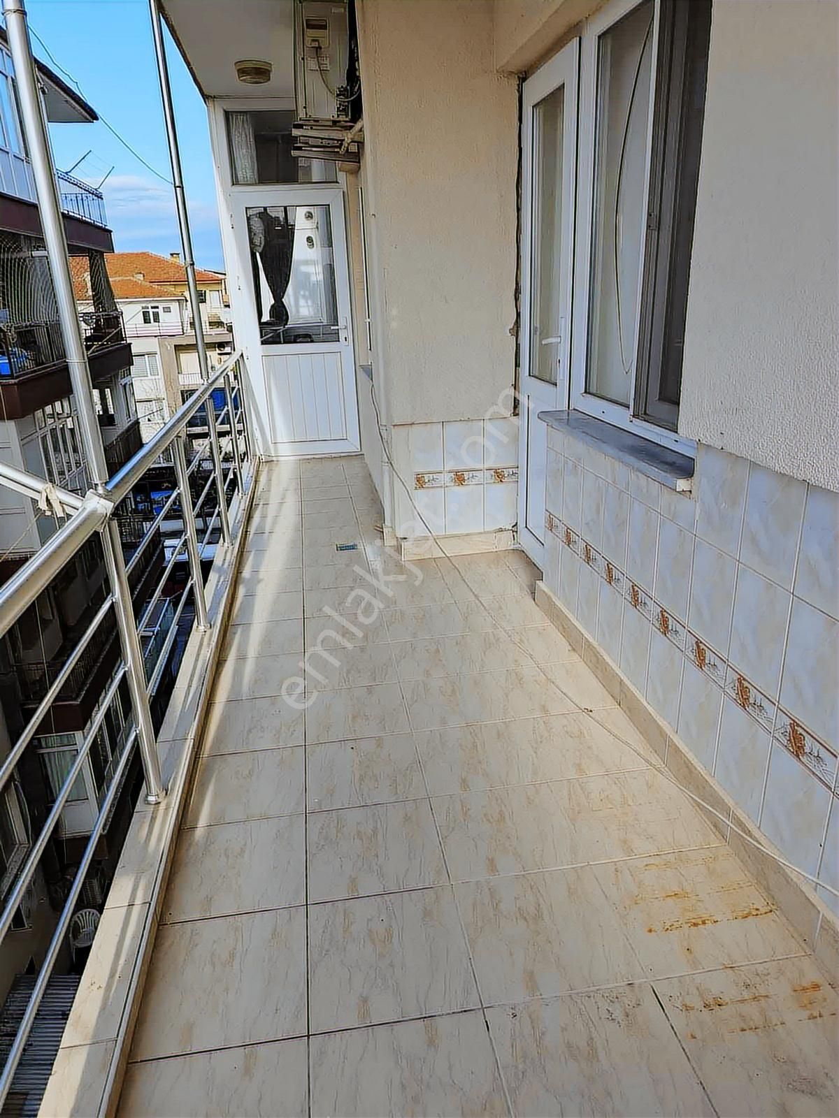 Bahçelievler Mahallesi. Fatih Cad Üzeri Kiralık 2+1 Eşyalı Daire - Görsel 16