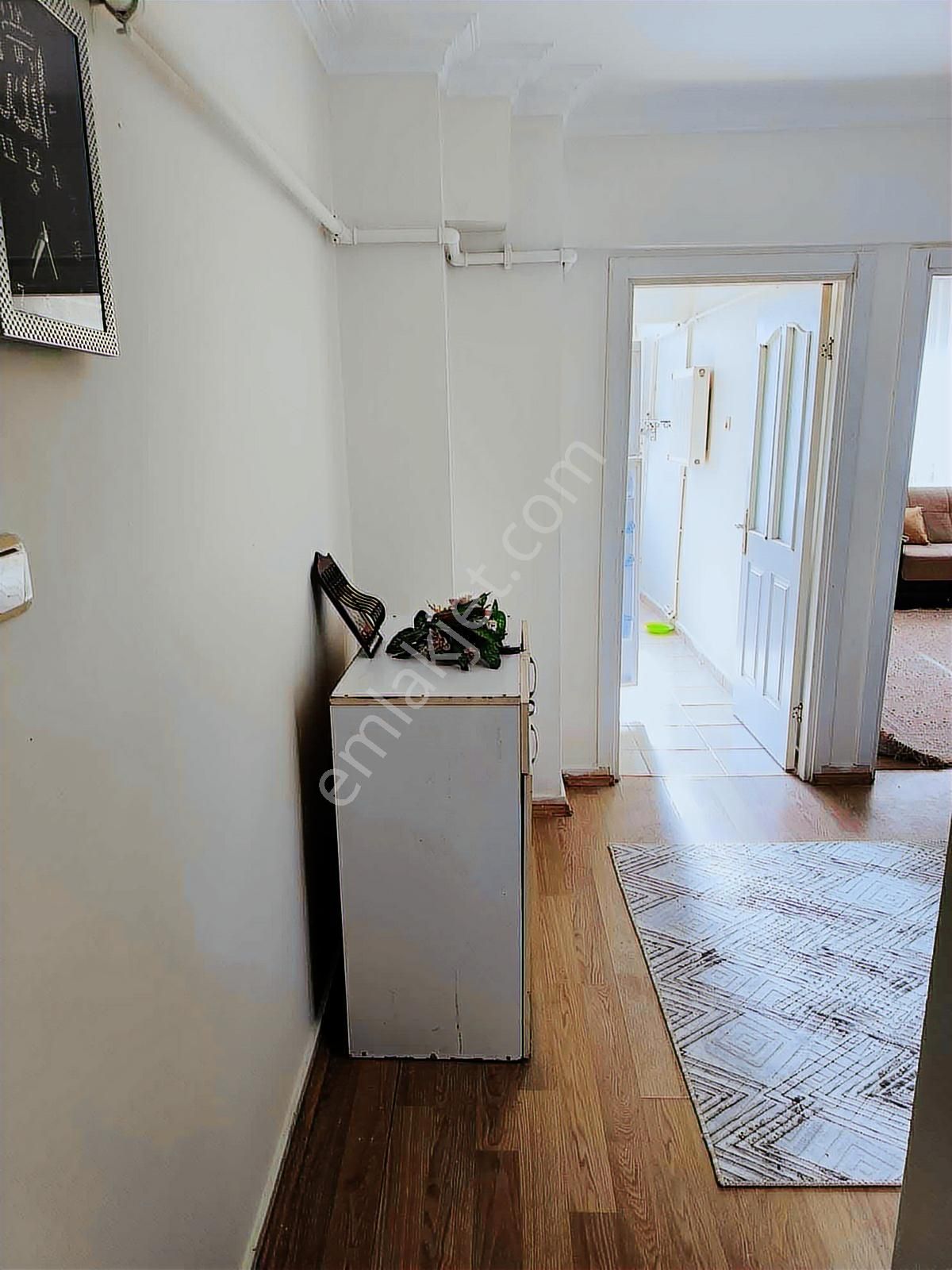 Bahçelievler Mahallesi. Fatih Cad Üzeri Kiralık 2+1 Eşyalı Daire - Görsel 3