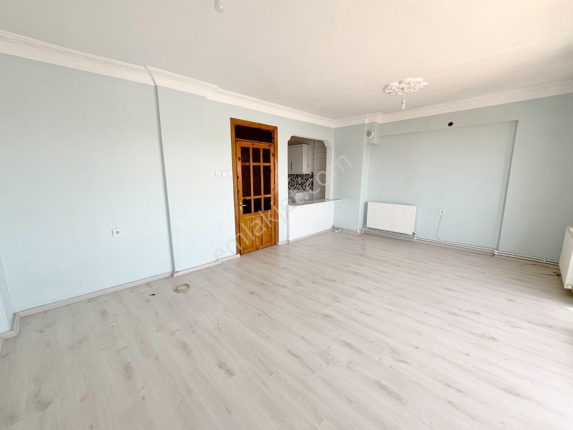 Bayraklı Sevgi Yolunda İzban Yakını Kiralık 3+1 Daire - Görsel 3