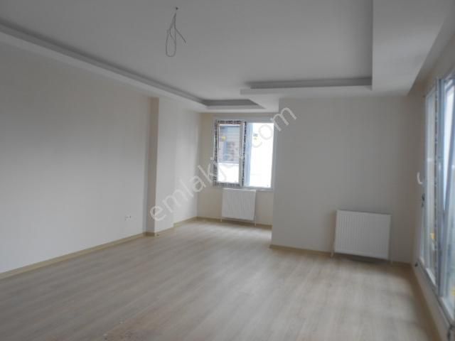 Bakırköy De 7 Yıllık Arakat 125m2 3+1 Kapalı Otoparklı - Görsel 3