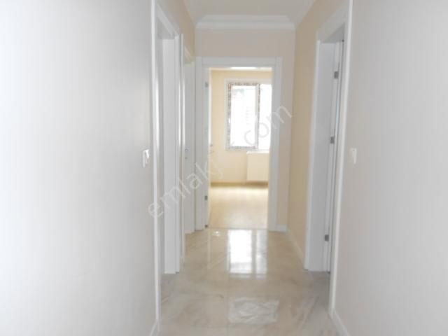 Bakırköy De 7 Yıllık Arakat 125m2 3+1 Kapalı Otoparklı - Görsel 8