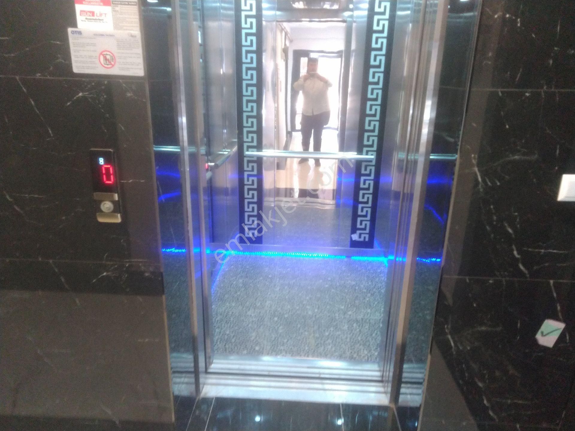 Bergama Fatih Mah Doğa Koleji Mevki Ful Eşyalı Ara 2.kat 1+1 Geniş Ultra Lüks Daire Kiralık - Görsel 4