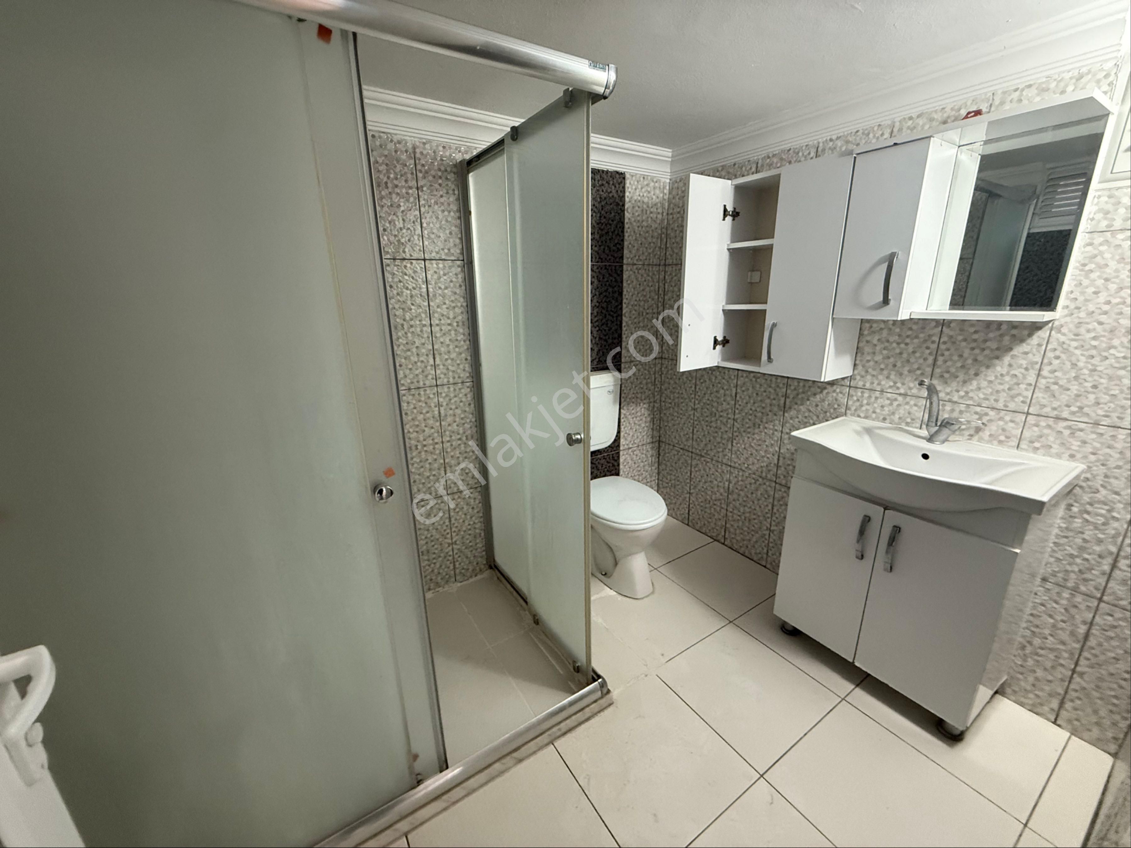 Özkandan Yeşilyurtta Kiralık Petek Kombili 3+1 - Görsel 3