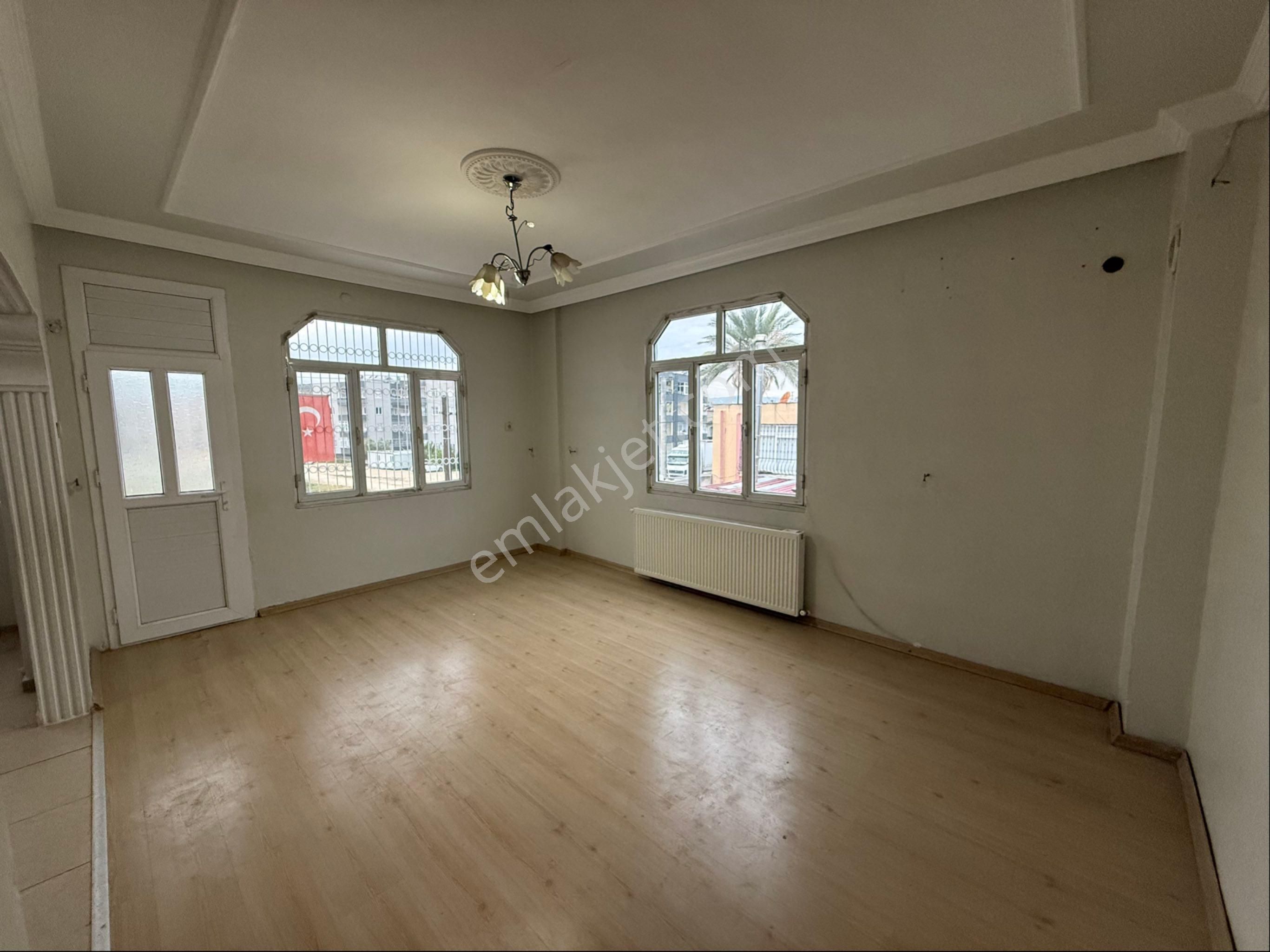 Özkandan Yeşilyurtta Kiralık Petek Kombili 3+1