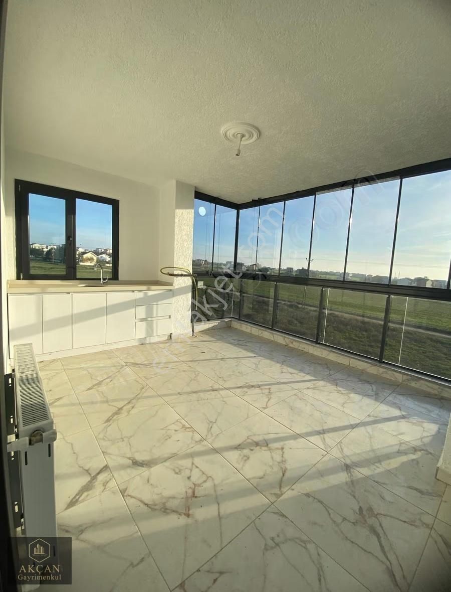 Dereağzı'nda Güney Cephe,cam Teraslı Bahçeli 3+1 Müstakil Villa