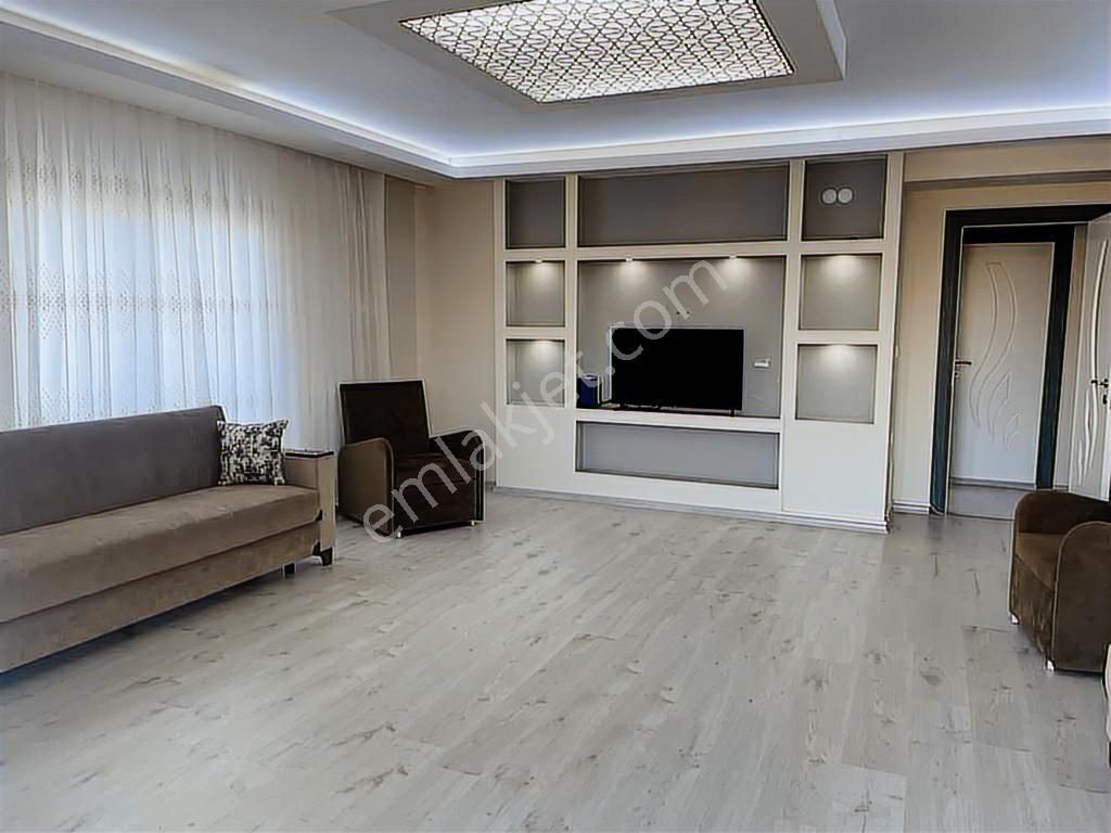 Serik Merkez Mahale'de Satılık Lüks 3+1 Daire