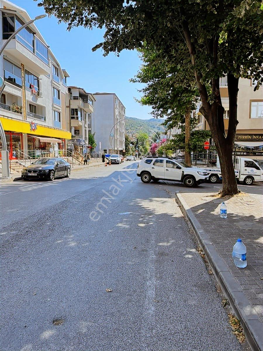 Lidya'dan Yalı Mah.51 M2 Dükkan