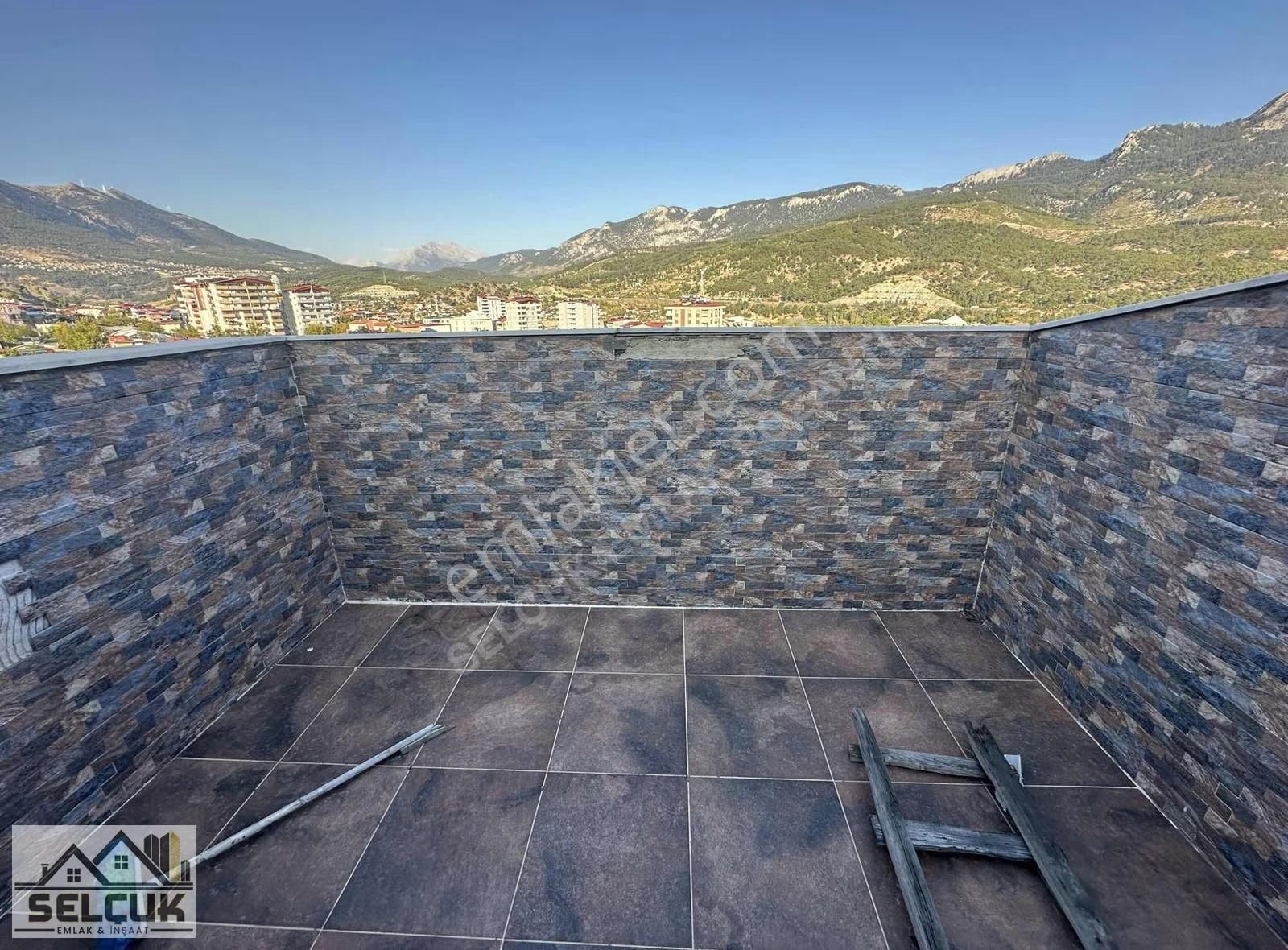 Pozantı Selçuk Emlaktan Zafer Mah. Ultra Lüx Daire Satılık - Görsel 2