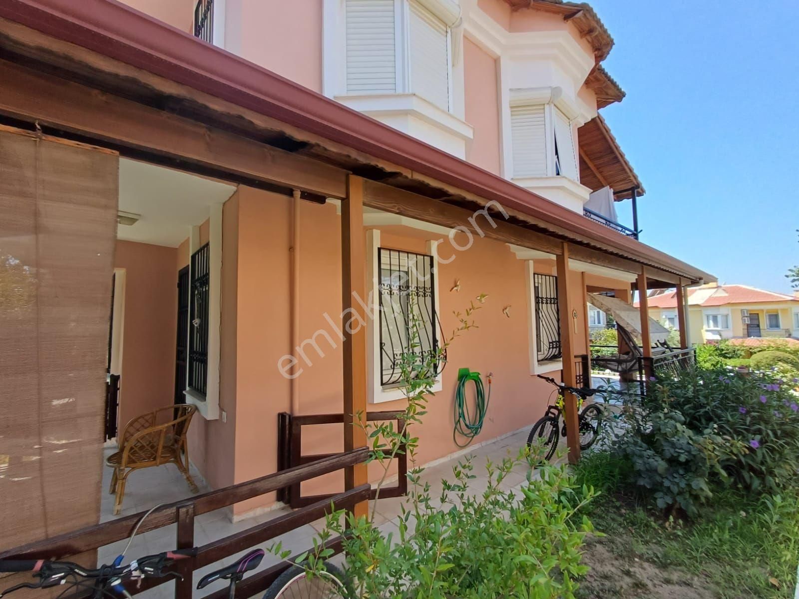 Akarcada Havuzlu Sitede Satılık Villa - Görsel 23
