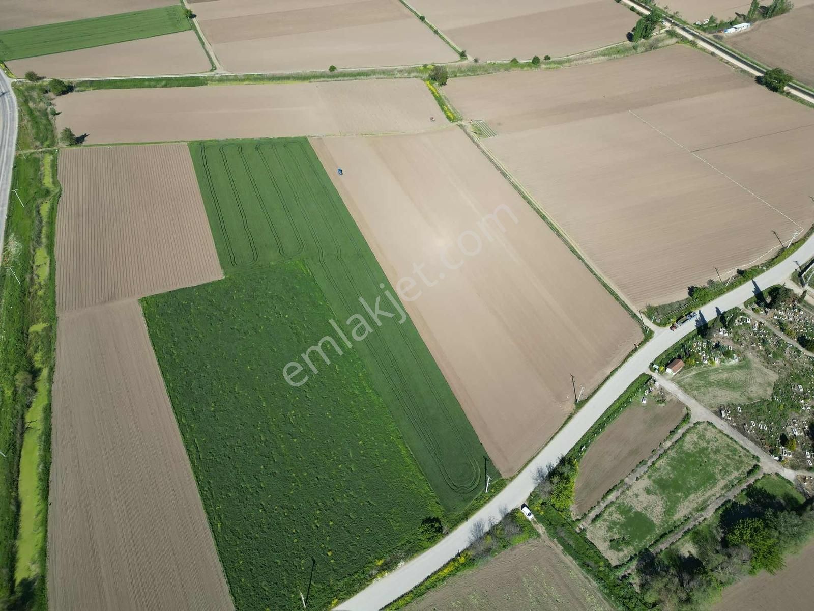 Karacabey Yenisarıbeyde Harika Konumda 31.560 M2 Tarla - Görsel 24