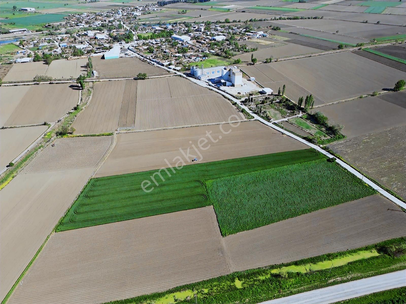 Karacabey Yenisarıbeyde Harika Konumda 31.560 M2 Tarla - Görsel 22