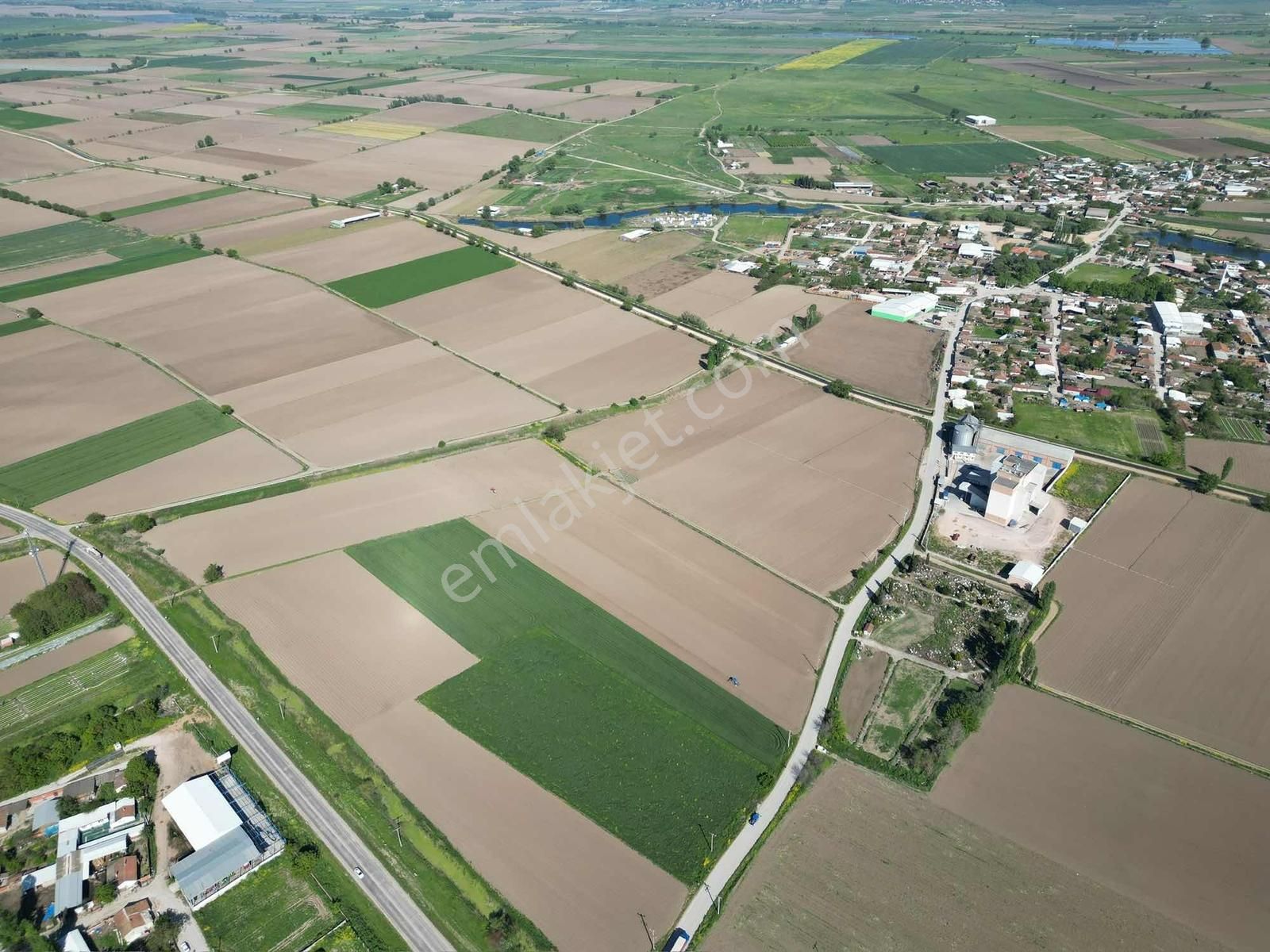 Karacabey Yenisarıbeyde Harika Konumda 31.560 M2 Tarla - Görsel 21