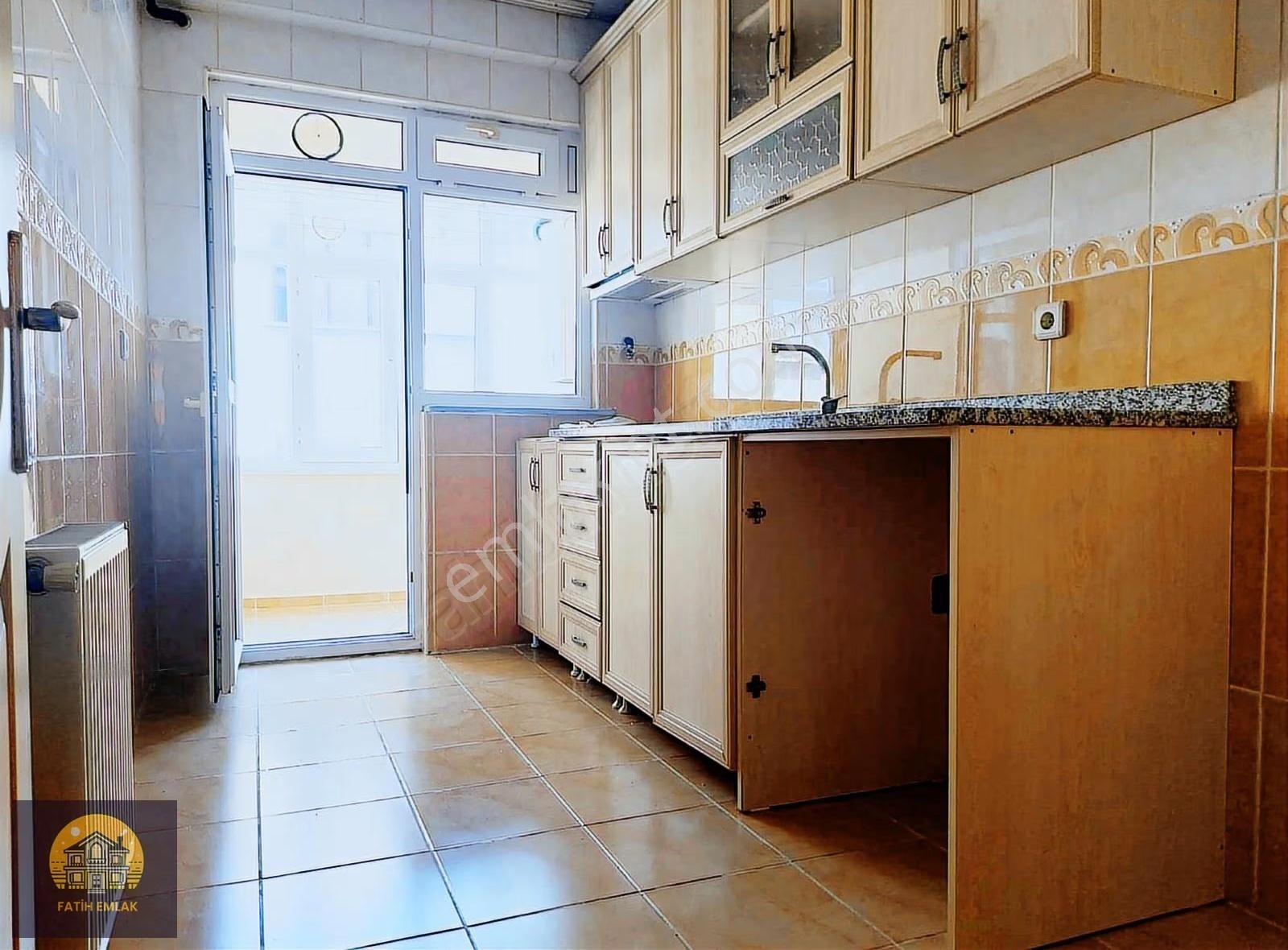 Fatih Emlaktan Mevlana Cami Yakını 3+1 Satılık Ara Kat Daire - Görsel 4