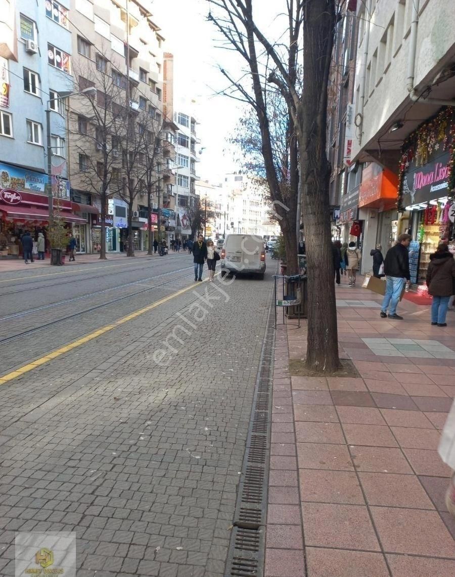 Hoşnudiye Mahallesinde İsmet İnönü 1 Caddesi Üstünde Satılık 2+1 Ofis İşyeri - Görsel 3
