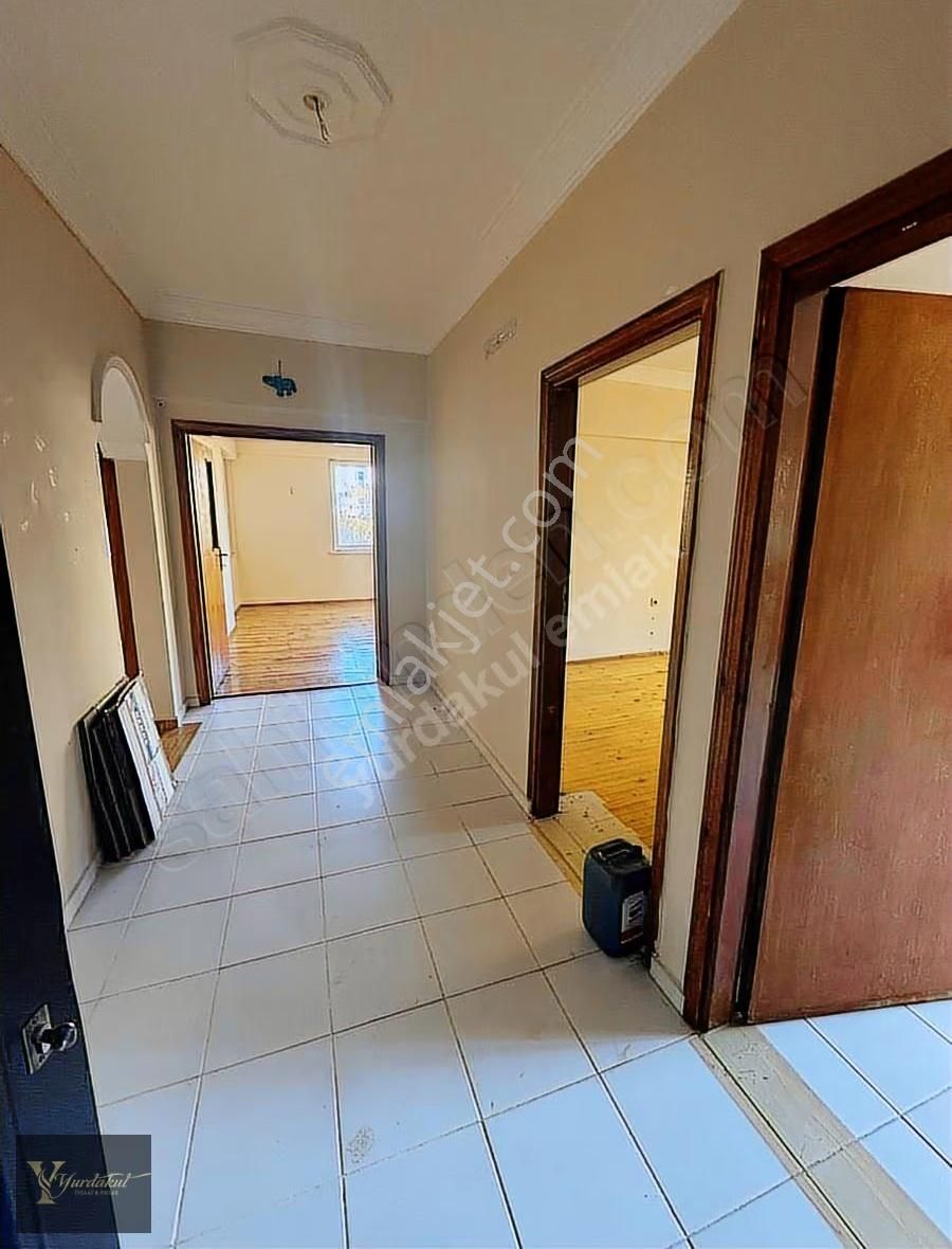 Cumhuriyet Mahallesinde Ara Katta Kiralık 3+1 - Görsel 5