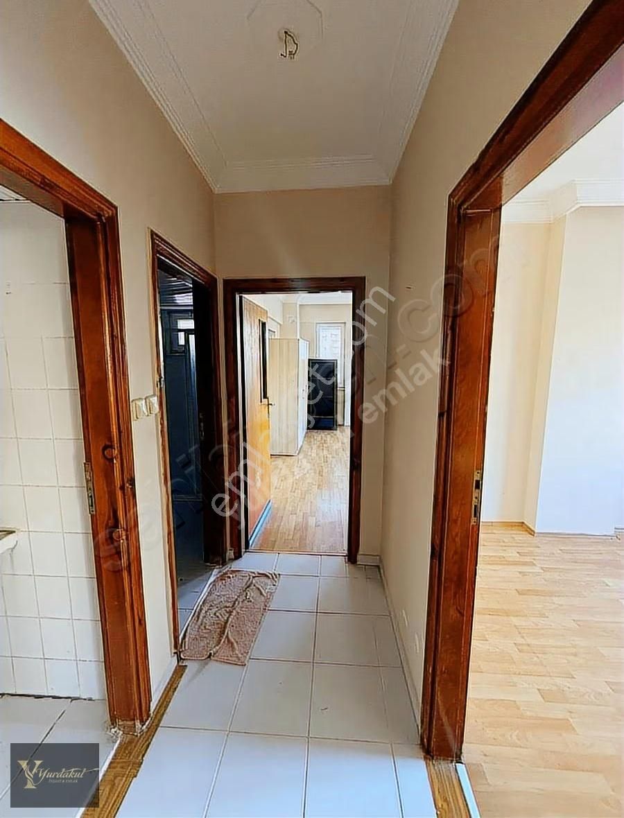 Cumhuriyet Mahallesinde Ara Katta Kiralık 3+1 - Görsel 16