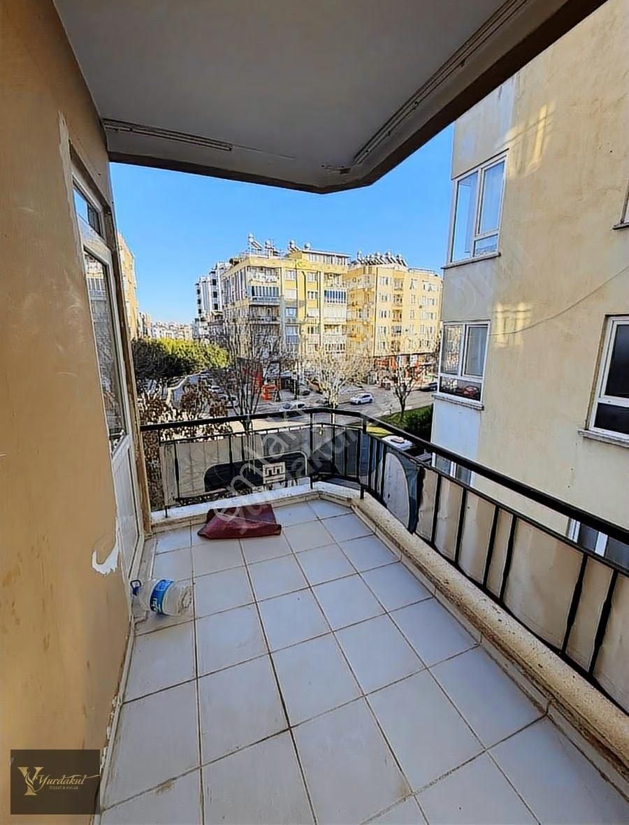 Cumhuriyet Mahallesinde Ara Katta Kiralık 3+1 - Görsel 2