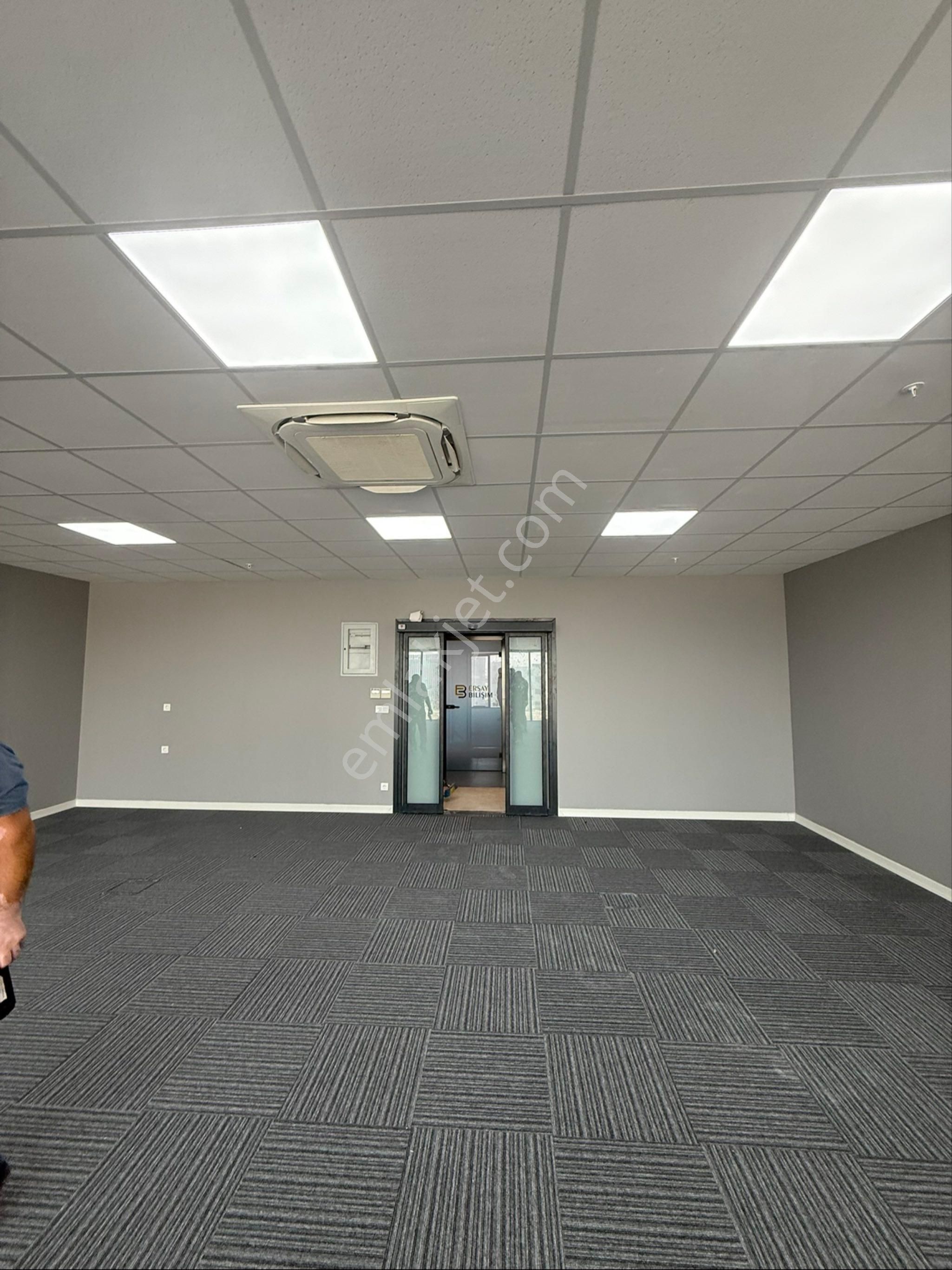 Sahibinden Kiralık Plaza'da Ofis 360 Prestijli Ön Cephe - Görsel 9