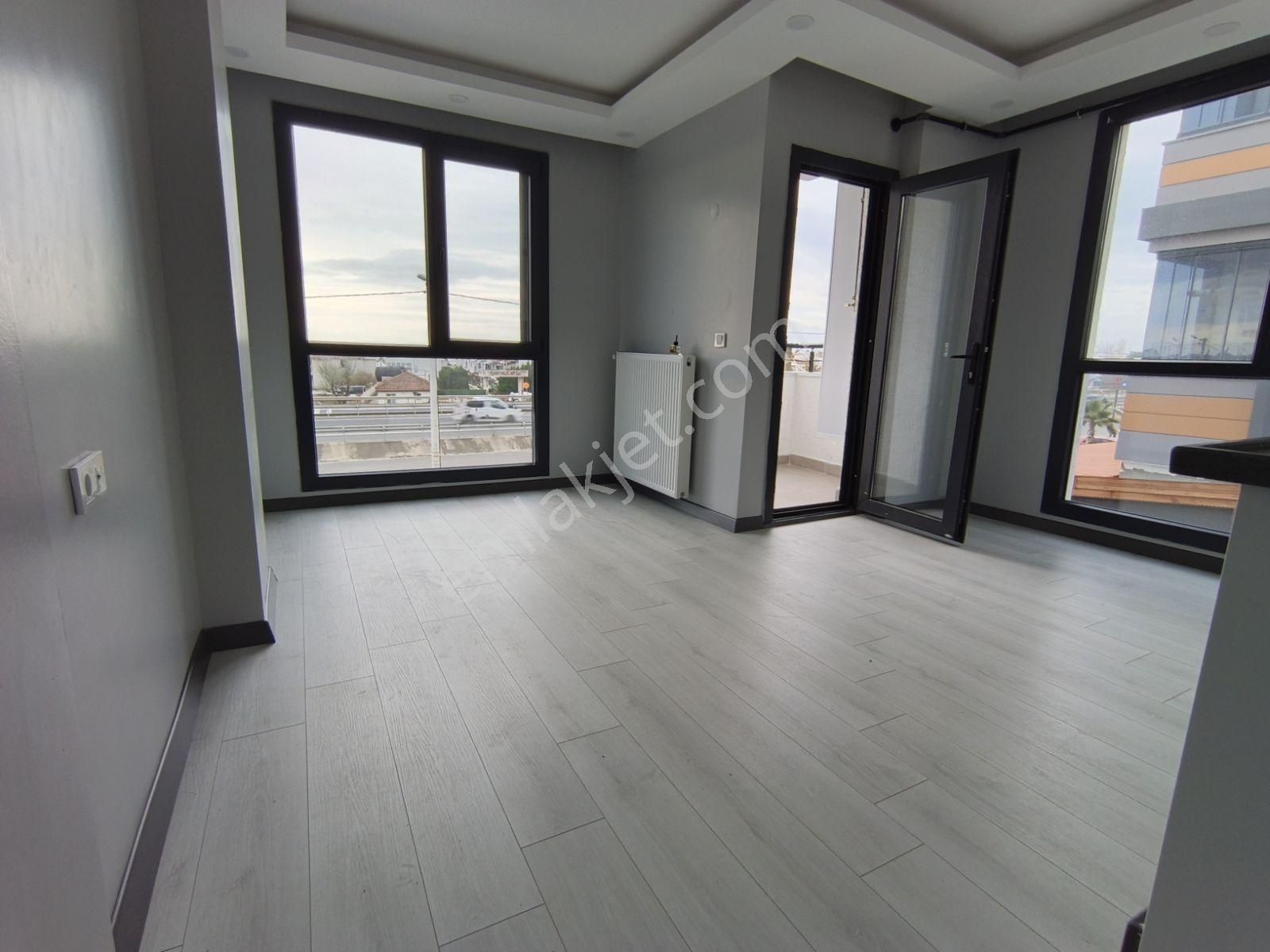 Yeniçiftlikte Denize 100 Metre Mesafede 1+1 Kiralik Daire - Görsel 2