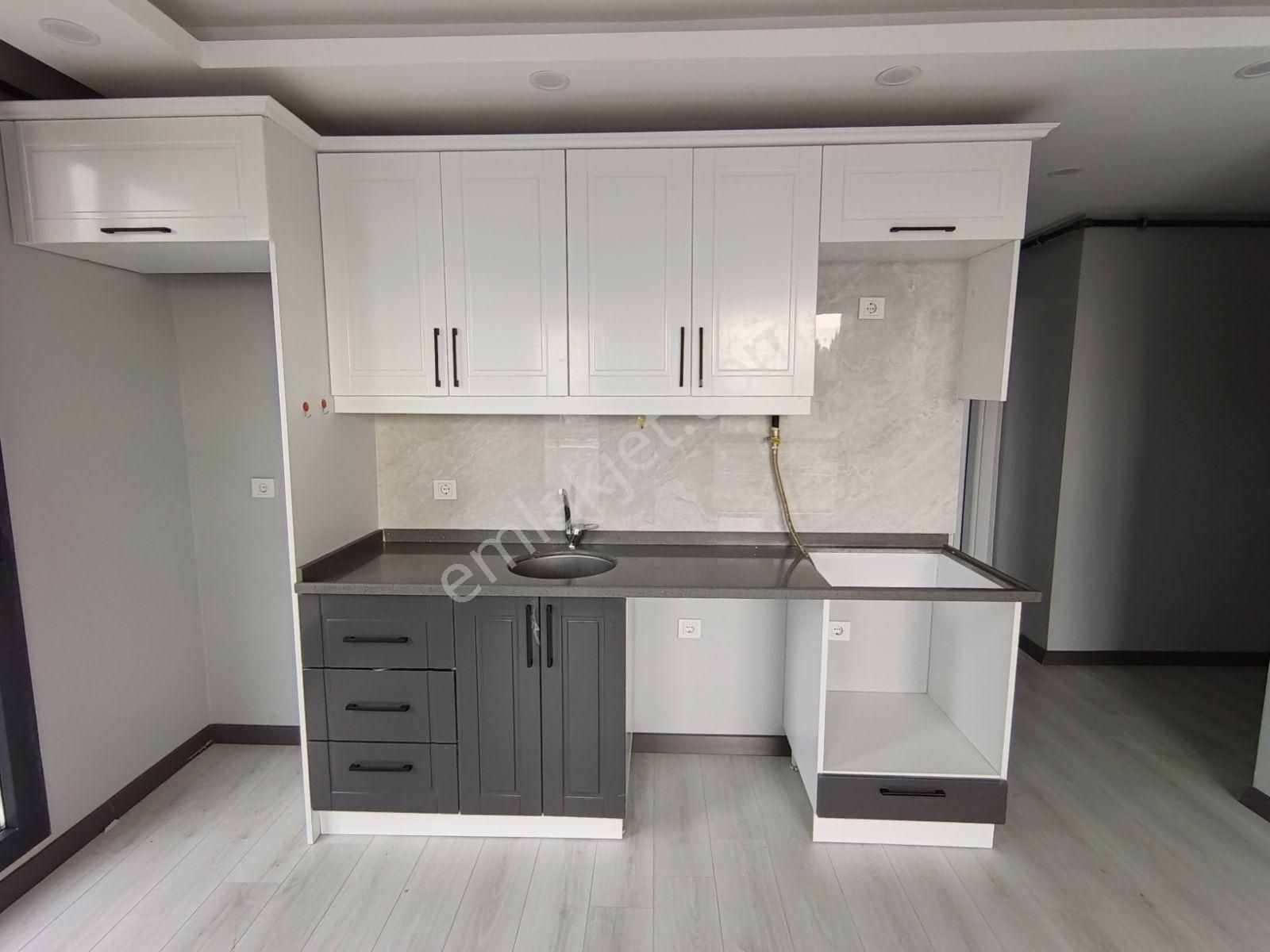 Yeniçiftlikte Denize 100 Metre Mesafede 1+1 Kiralik Daire - Görsel 8