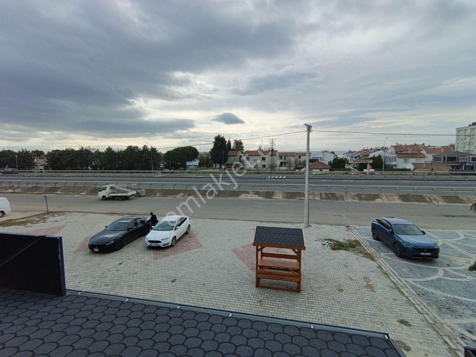 Yeniçiftlikte Denize 100 Metre Mesafede 1+1 Kiralik Daire - Görsel 11