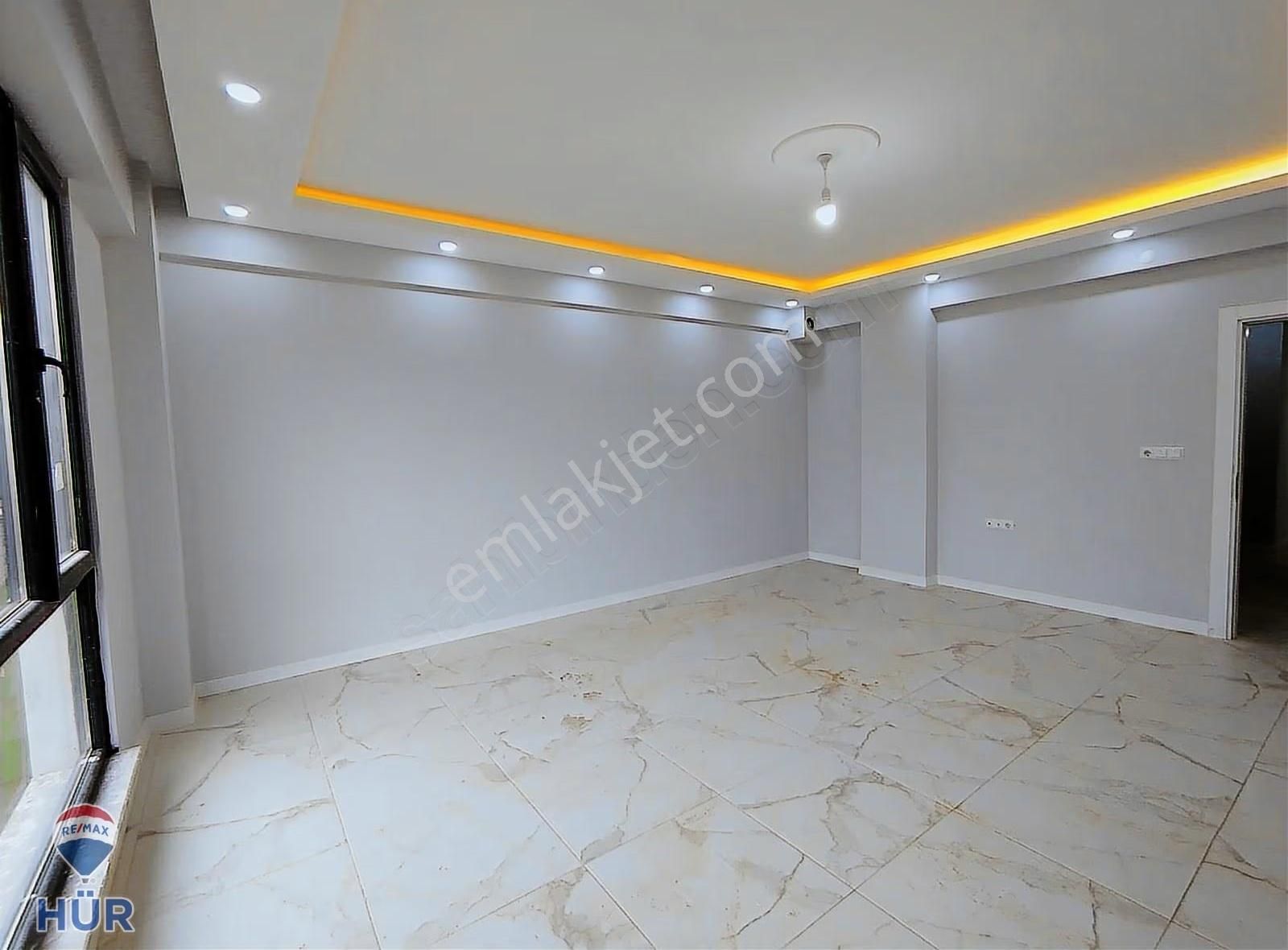 Remax/hür Özlem Şimşek'ten Site İçi Kiralık 3+1 Lüx Daire - Görsel 2