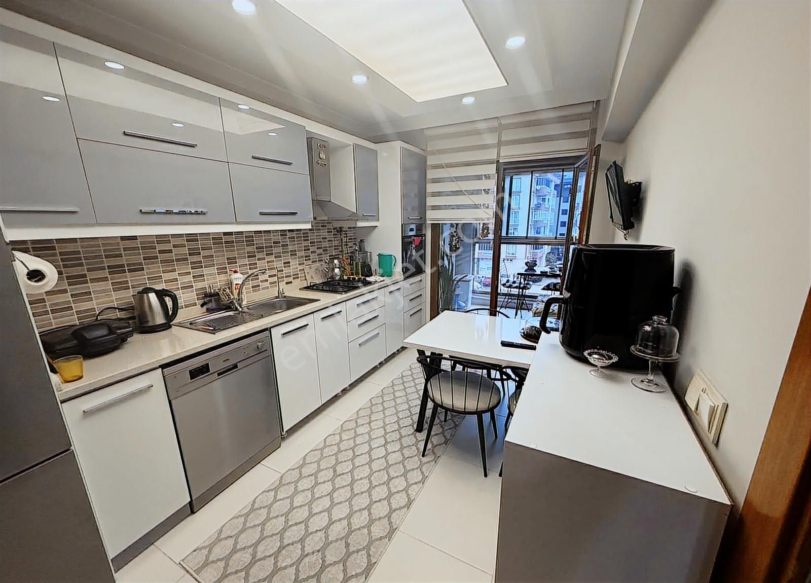 Korkmaz Gayrimenkulden Mükemmel Konumda Kaçırılmayacak Daire - Görsel 2